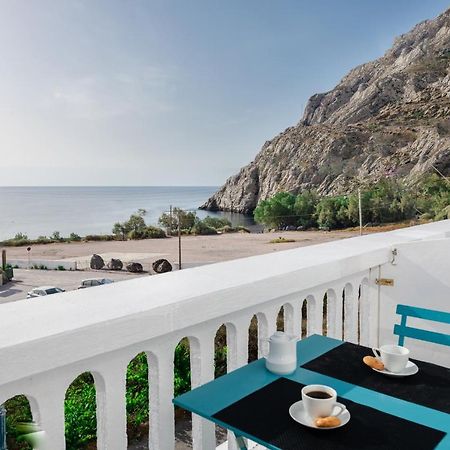 Вілла Aislin House Камарі Екстер'єр фото